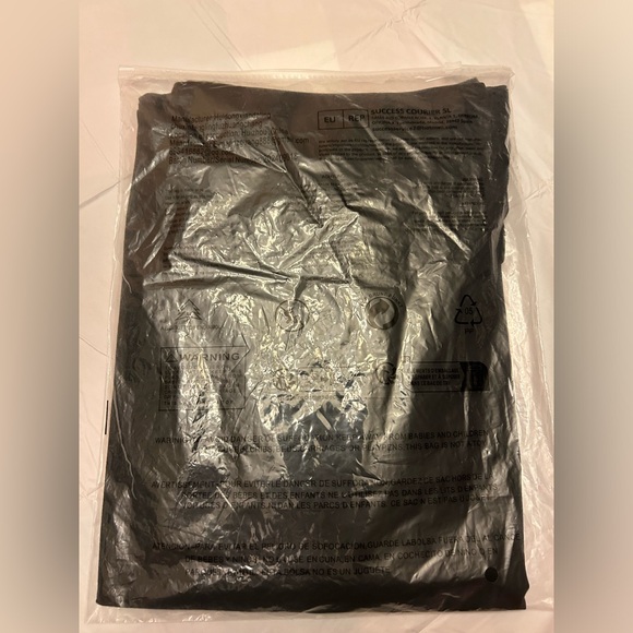 NWT Her Worth Is Priceless Graphic Designed T-Shirt XXL - Picture 6 of 8